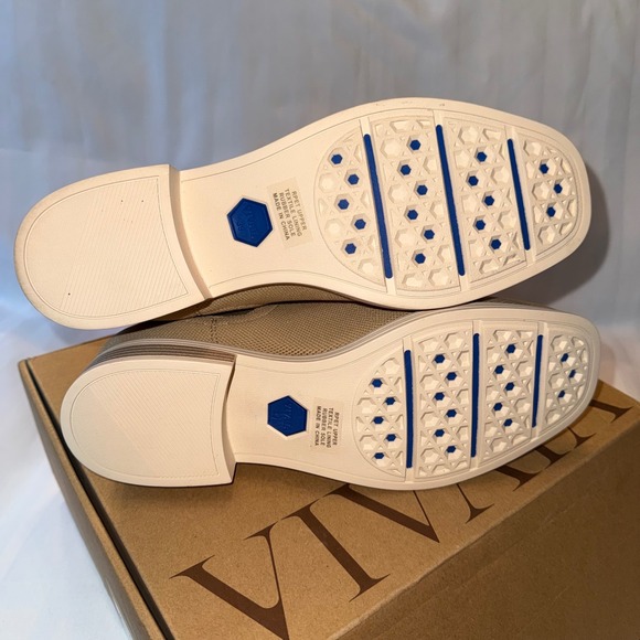 VIVAIA Beige Knit Chelsea Boots Water Resistant Slip‎ On Women's Size 8 EU 39 - Picture 9 of 14